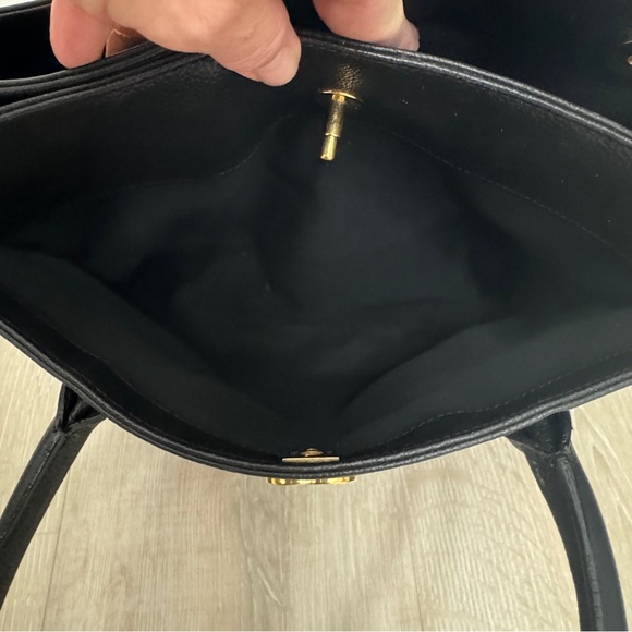 Chanel Executive Cerf Tote Black Caviar Leather Gold Hardware - Picture 10 of 16